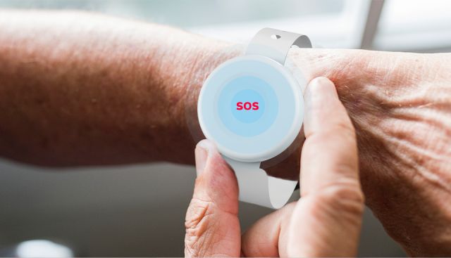 按下SOS按钮寻求救援