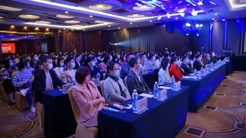 联万物乾坤，执云端牛耳丨云里物里2021年度战略发展规划会议圆满召开