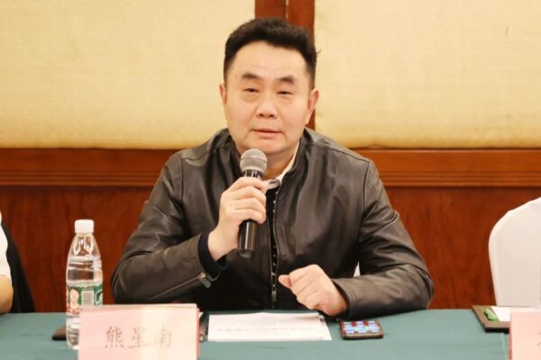 云里物里参与《2022 年深圳市物联网产业白皮书》专家评审会