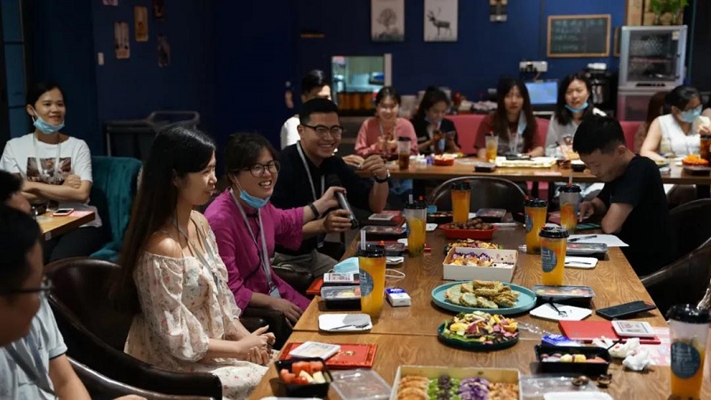 榜样的力量丨云里物里9月份优秀员工&优秀新人表彰大会圆满结束