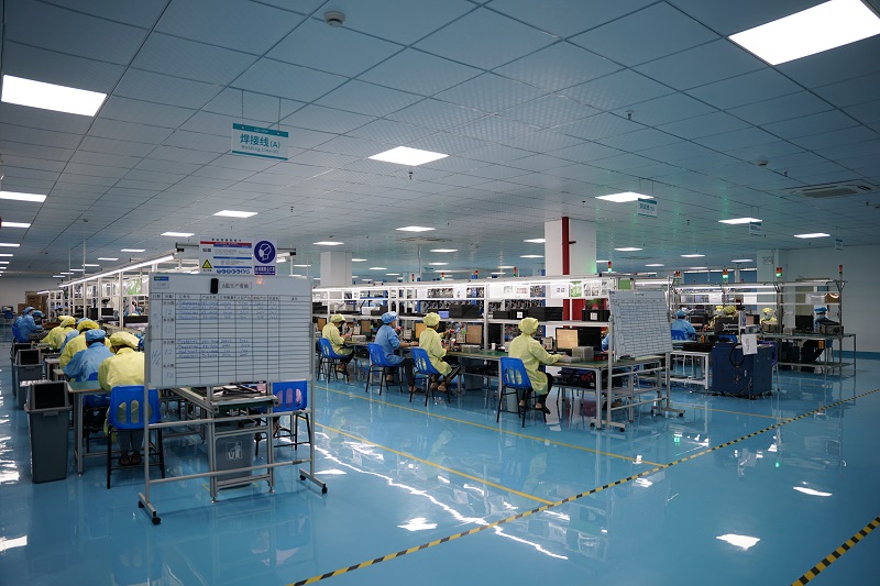 深圳低功耗蓝牙?？槌Ъ叶ㄖ萍鄹窀叩偷挠跋煲蛩? /></noscript><br />
<b></b></p>
<h2>总结</h2>
<p>以上几点只是稍微简单的描述了下，很多时候定制蓝牙?？椋ㄒ橄热タ疾斐Ъ业氖盗?；比如研发团队，工厂的规模，然后再具体去谈。</p>
</div>
					<!--文章标签-->
					<div   id=