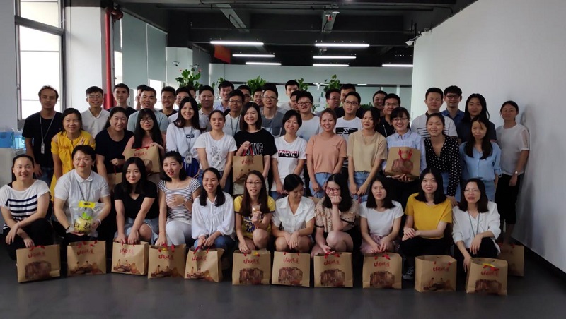 啥？！云里物里中秋节前夕转行了？