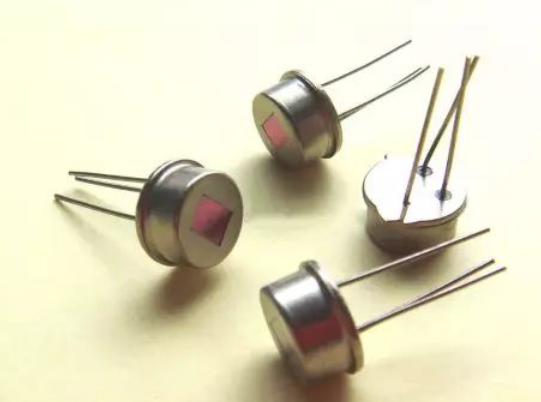 浅谈红外线传感器工作原理和特性及其种类详解