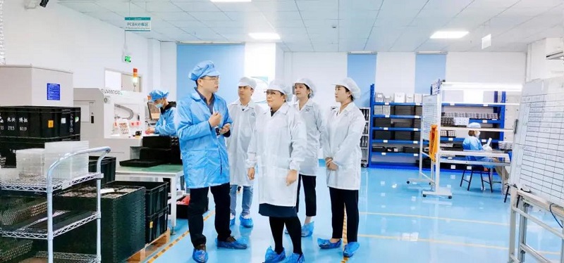 深圳担保集团领导莅临指导工作，云里物里成绩骄人备受肯定！