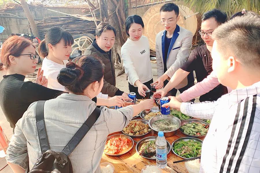 “谁领风骚，非你莫鼠”云里物里国内营销中心拓展活动圆满成功！