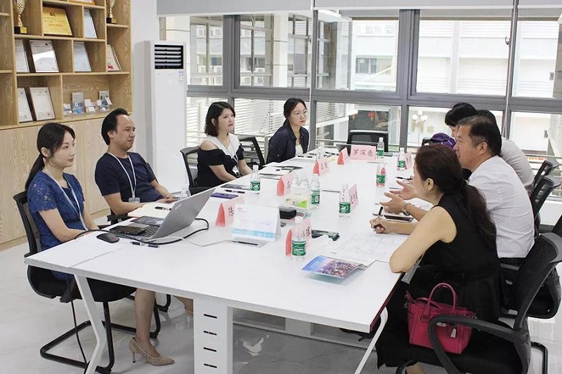 云里物里荣膺“2019年深圳市中小企业最佳雇主”的称号